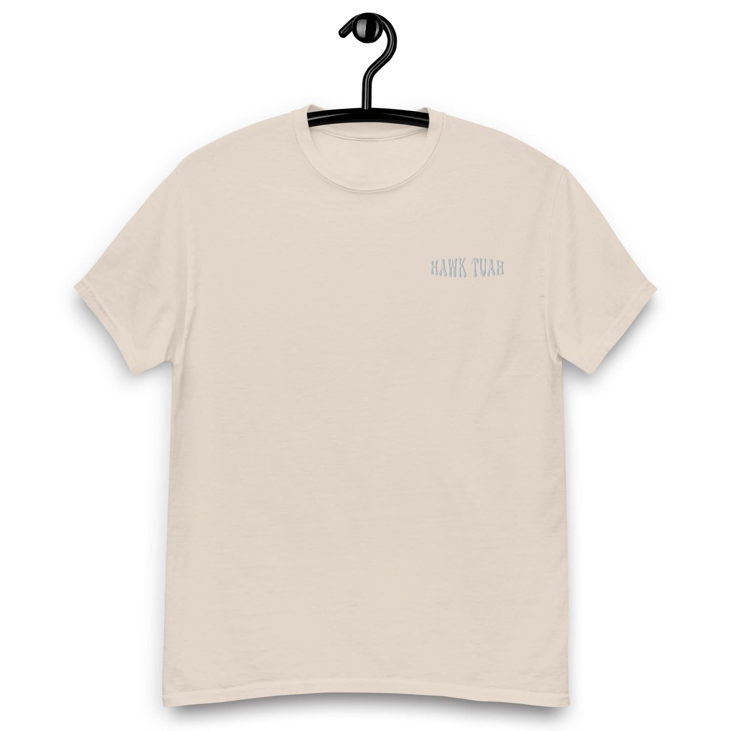 Geborduurde Classic unisex T-shirt (Hawk Tuah 2024)