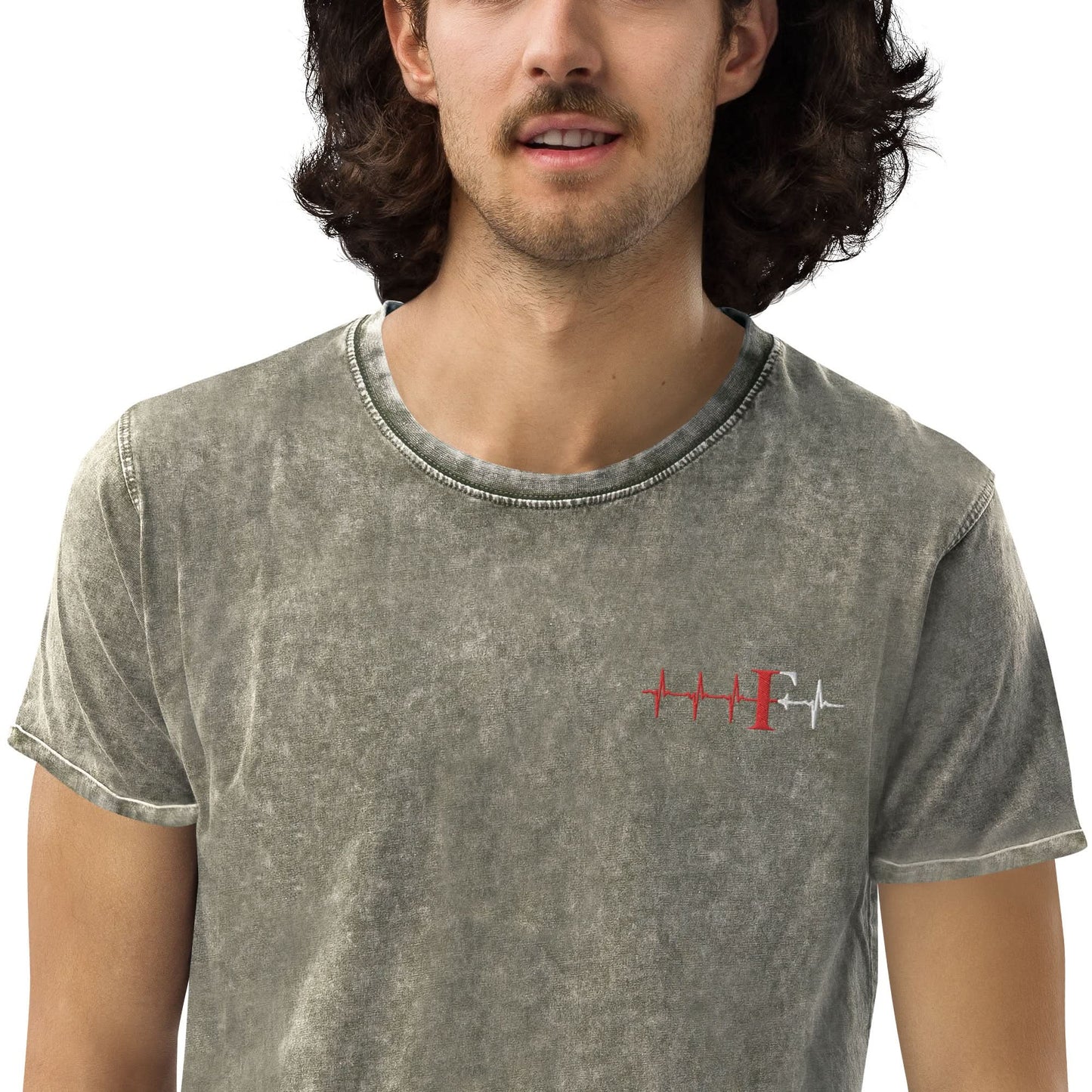Denim Unisex T-shirt- Geborduurd (Feye heartbeat)