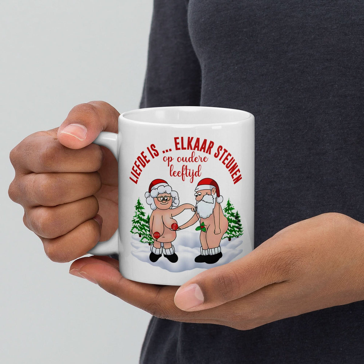 Witte glanzende mok (Liefde is... elkaar steunen op ouder leeftijd)