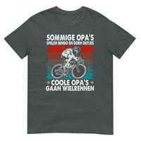 Unisex T-shirt (Coole opa's gaan wielrennen)