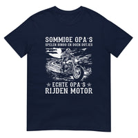 Unisex T-shirt (Sommige opa's spelen bingo en doen dutjes, echte opa's rijden motor)
