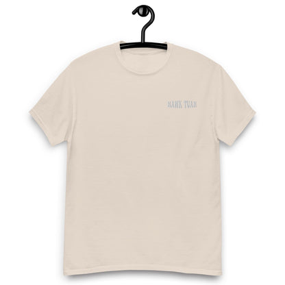 Geborduurde Classic unisex T-shirt (Hawk Tuah 2024)