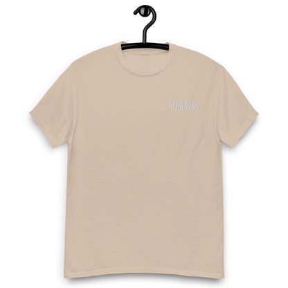 Geborduurde Classic unisex T-shirt (Hawk Tuah 2024)