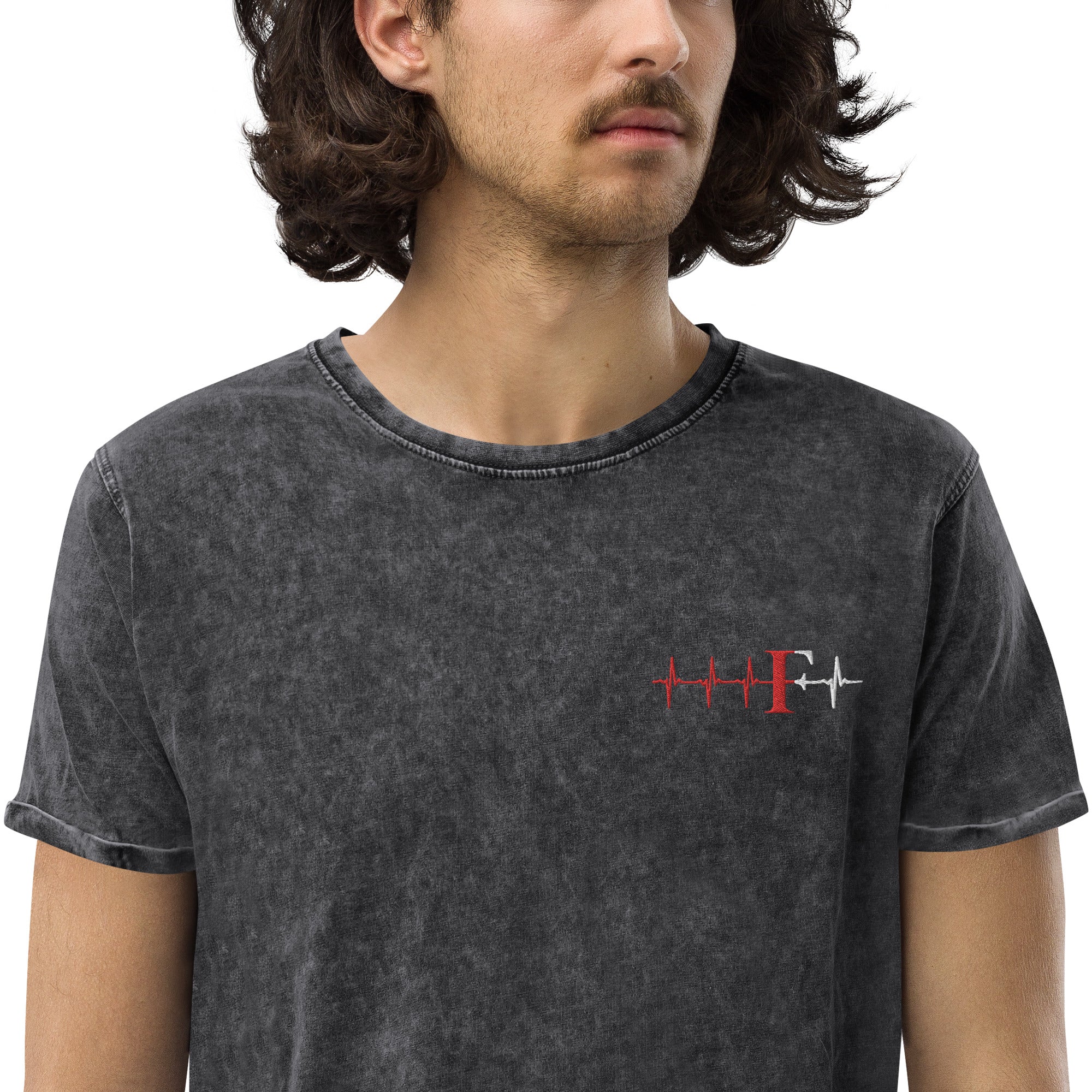 Denim Unisex T-shirt- Geborduurd (Feye heartbeat)